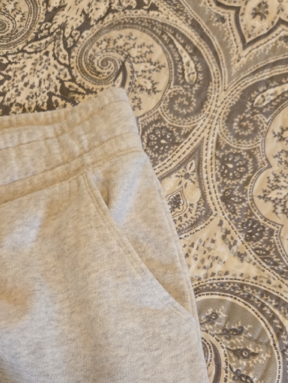 PINK Victoria's Secret Gray and Pink Colorblock Jogger Sweatpants - Picture 3 of 4